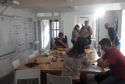 58444146_2340780712640205_340540187304001536_n