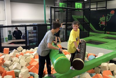 Sportovci na výletě v Jumparéně