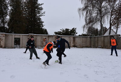 fotbálek musí být